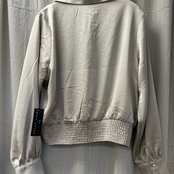 Tracey Evan’s/NWT/ XL/ Women's Cream faux Wrap Top - Picture 7 of 11